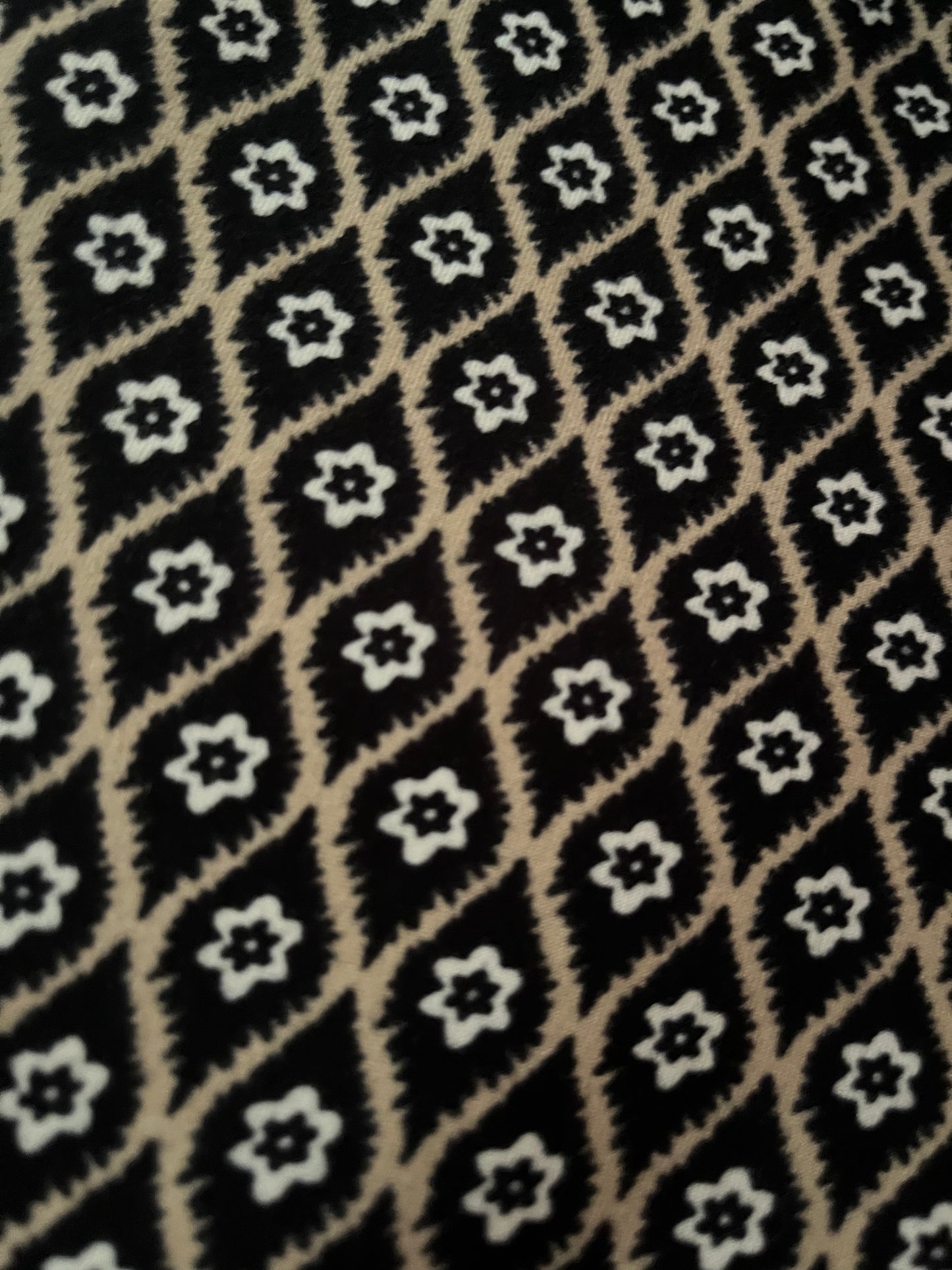 Ambika Elin Flared Flowers Black/ Sand