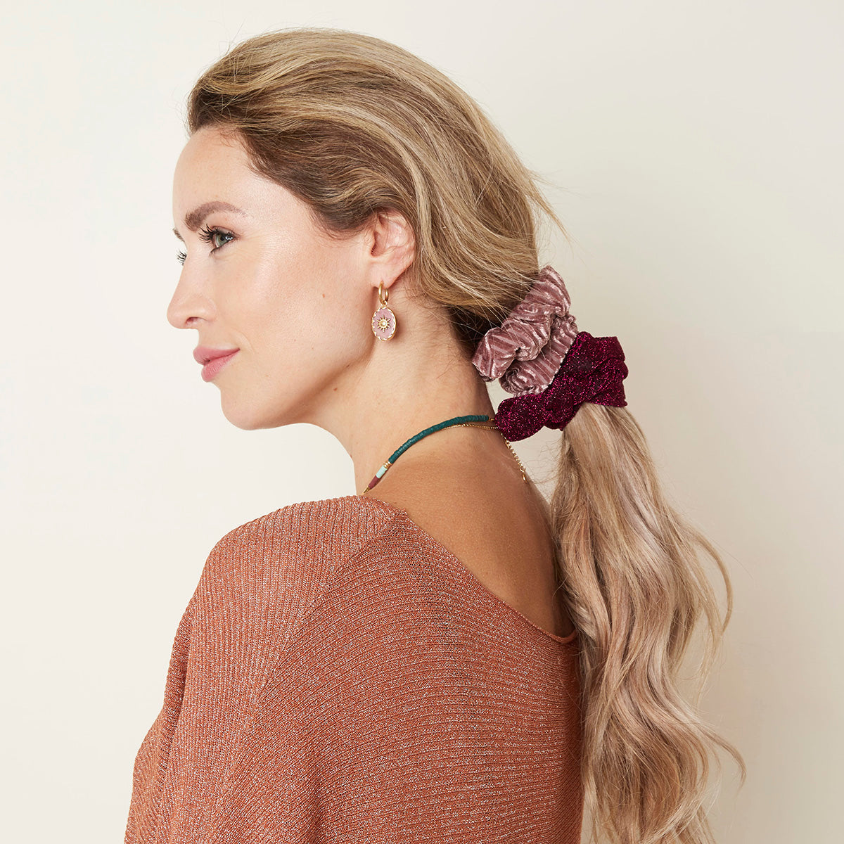 Scrunchie Rib Velvet Zwart