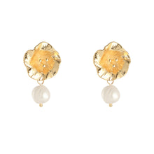 Afbeelding in Gallery-weergave laden, Oorbellen Pearl Flower
